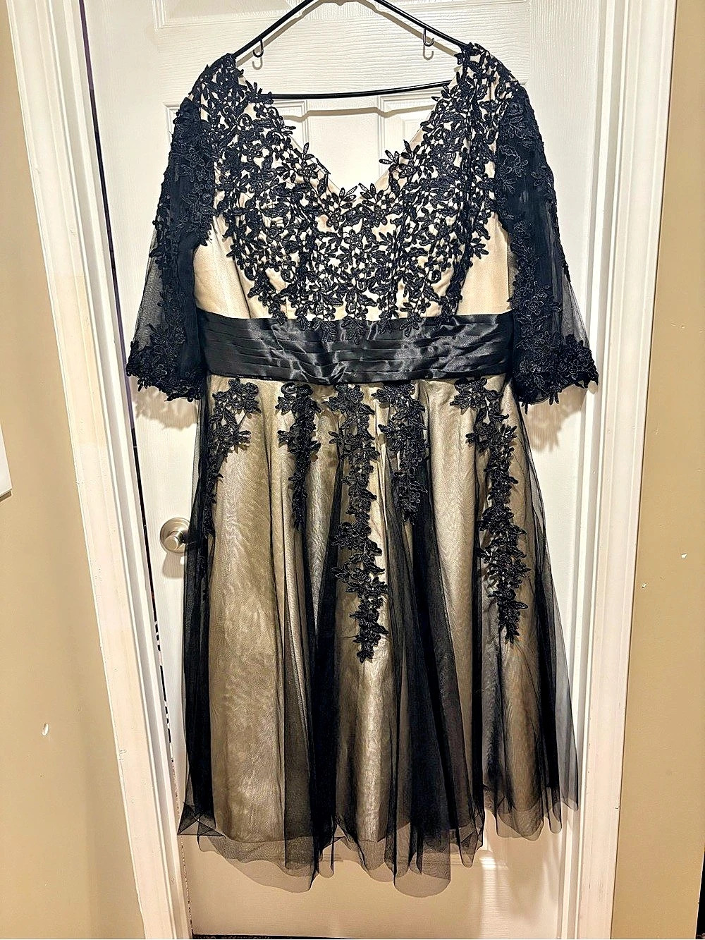Black & Gold Lace Midi Dress Like New